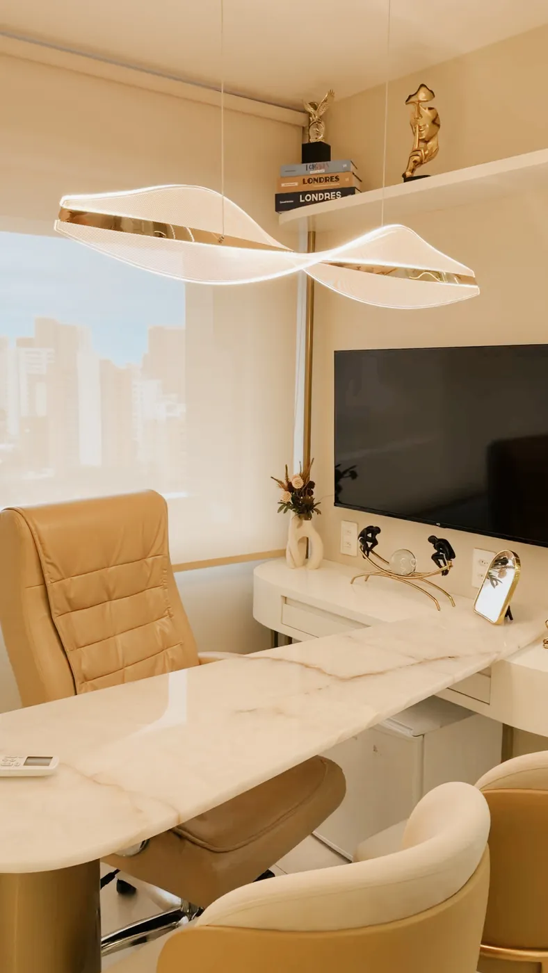 Mesa de mármore com vista para a cidade